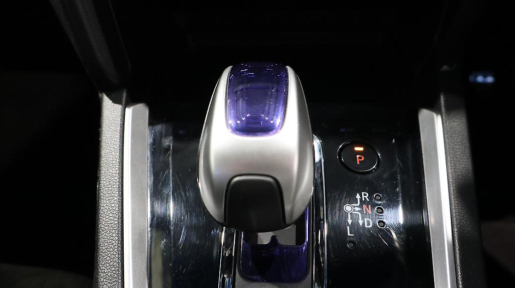 2015 Honda Shuttle Hybrid Z 4WD image 350965