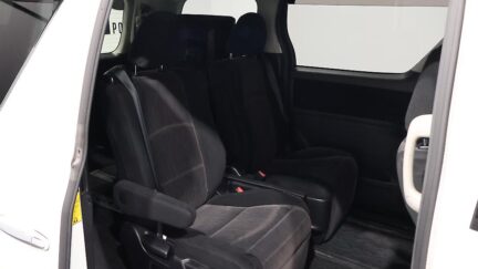 2014 Toyota Vellfire 2.4Z image 348349
