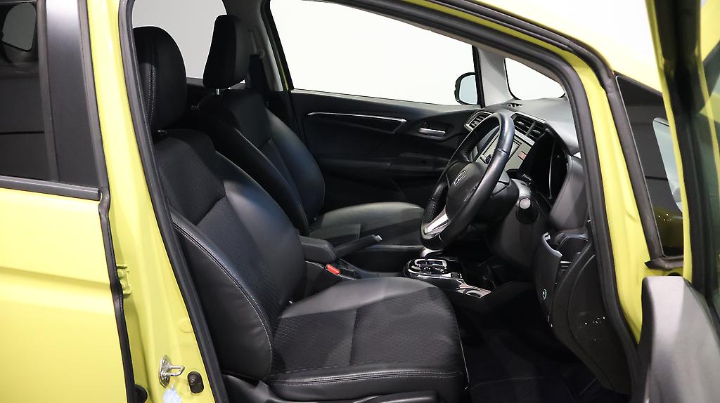 2016 Honda Fit Hybrid L Package image 349143