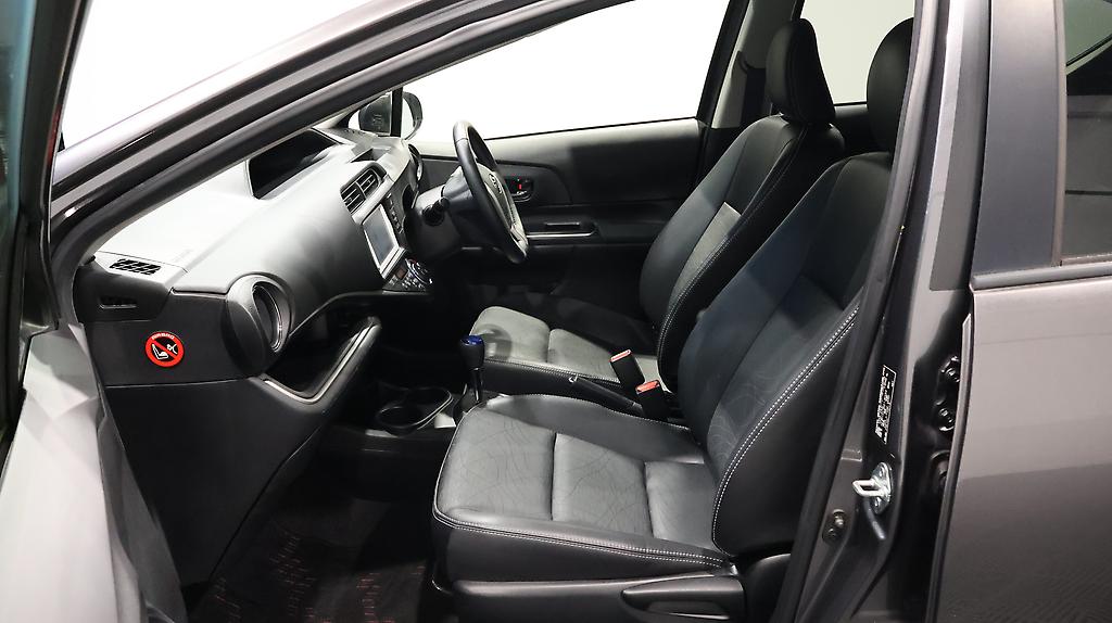 2013 Toyota Aqua Hybrid Black Soft Leather Selection, Push Start image 348867