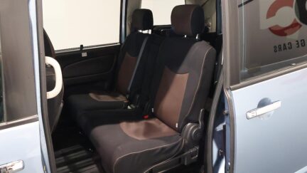 2013 Nissan Serena Hybrid V Selection image 352194