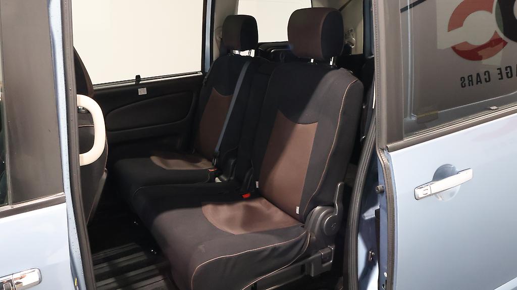2013 Nissan Serena Hybrid V Selection image 352194