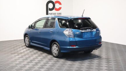 2013 Honda Fit Shuttle Hybrid Smart Selection image 349652