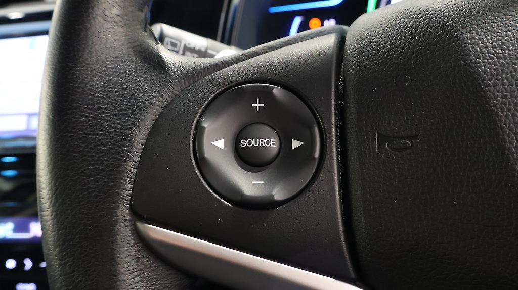 2015 Honda Shuttle Hybrid Z image 348167