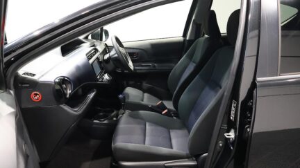2015 Toyota Aqua S Model + Heated Seats image 347818