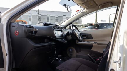 2012 Toyota Aqua F model spec push start, Hybrid image 347519