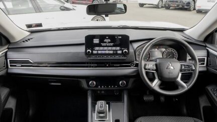 2022 Mitsubishi Outlander LS 2.5P/4WD/NZ NEW image 350181