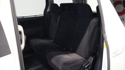 2012 Toyota Vellfire 2.4Z, 8 Seater, Reverse Camera image 349456