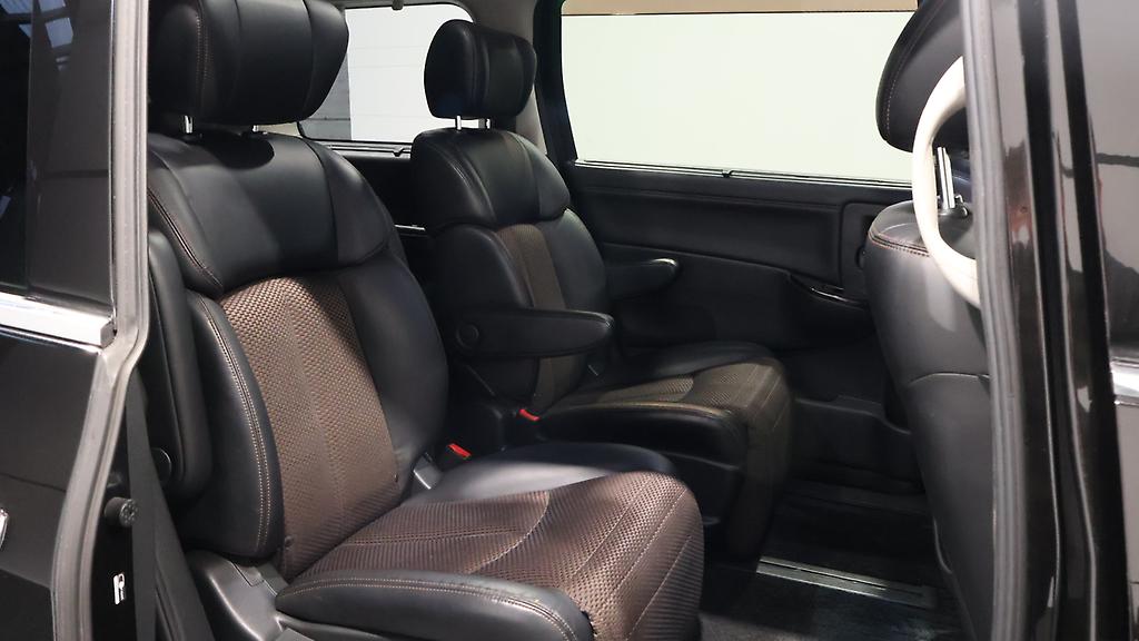 2012 Nissan Elgrand Highway Star Urban Chrome image 348019