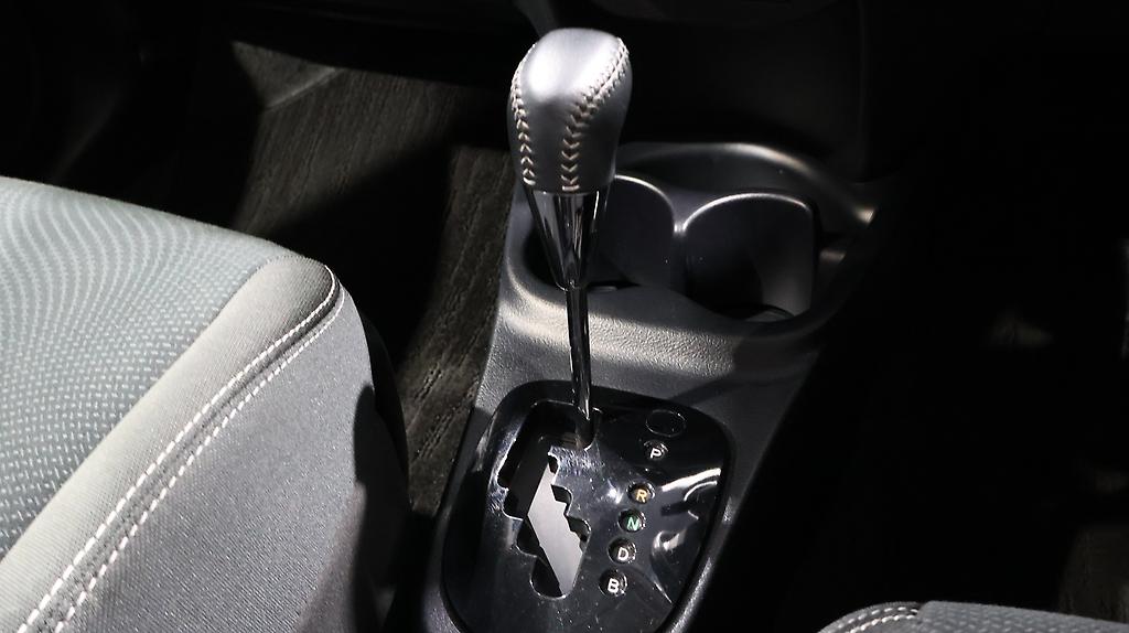 2017 Toyota Vitz Hybrid U Sport Package image 346798