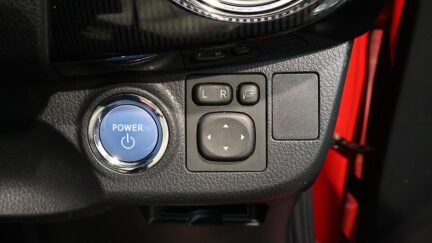 2017 Toyota Vitz Hybrid U Sport Package image 346800