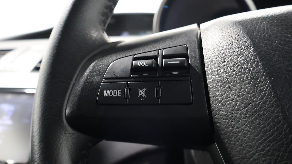 2013 Mazda Axela 15S Sports Edition image 350121