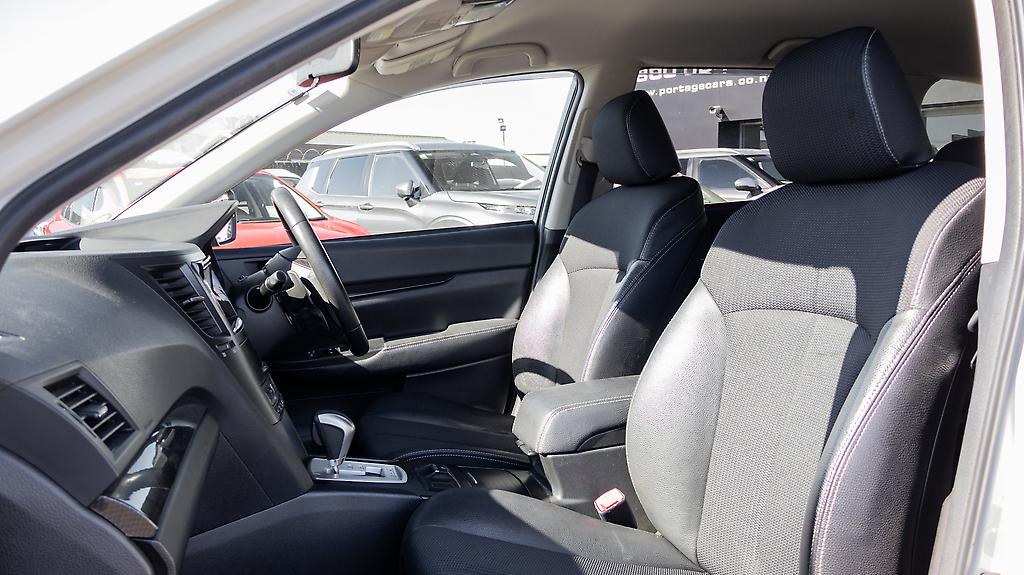 2013 Subaru Legacy Touring wagon 2.5i AWD image 350732