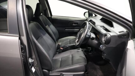 2013 Toyota Aqua Hybrid Black Soft Leather Selection, Push Start image 348870