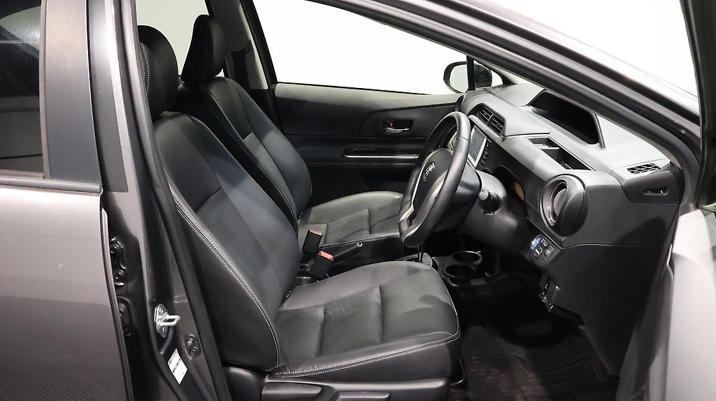 2013 Toyota Aqua Hybrid Black Soft Leather Selection, Push Start image 348870