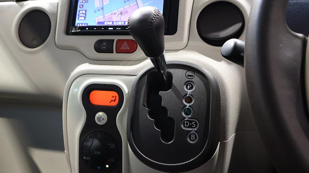 2013 Toyota Spade G Model, Push Start image 350140