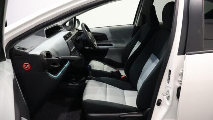2012 Toyota Aqua S Model + Reverse Camera image 346396