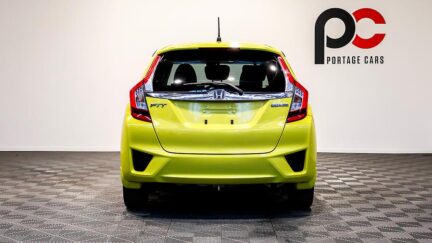 2016 Honda Fit Hybrid L Package image 349138