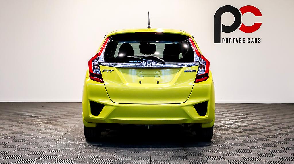 2016 Honda Fit Hybrid L Package image 349138