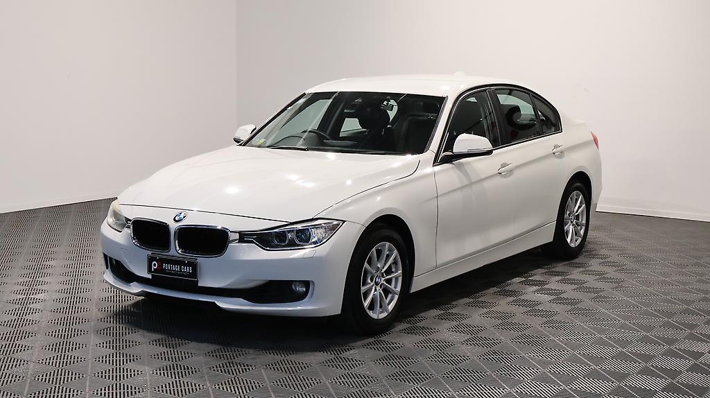 2013 BMW 320i Cruise Control + Reverse Camera image 349005