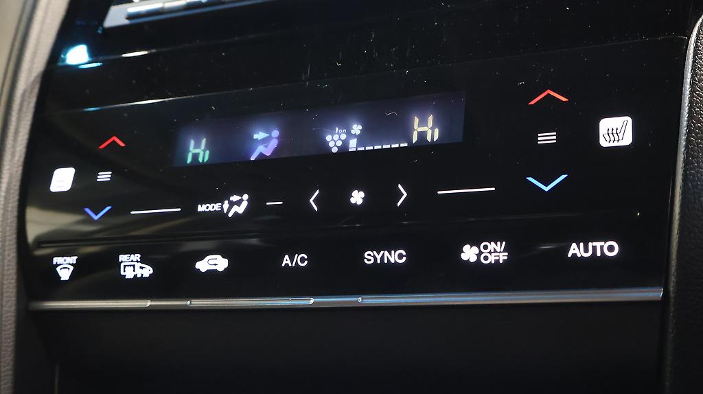 2015 Honda Shuttle Hybrid Z image 348164
