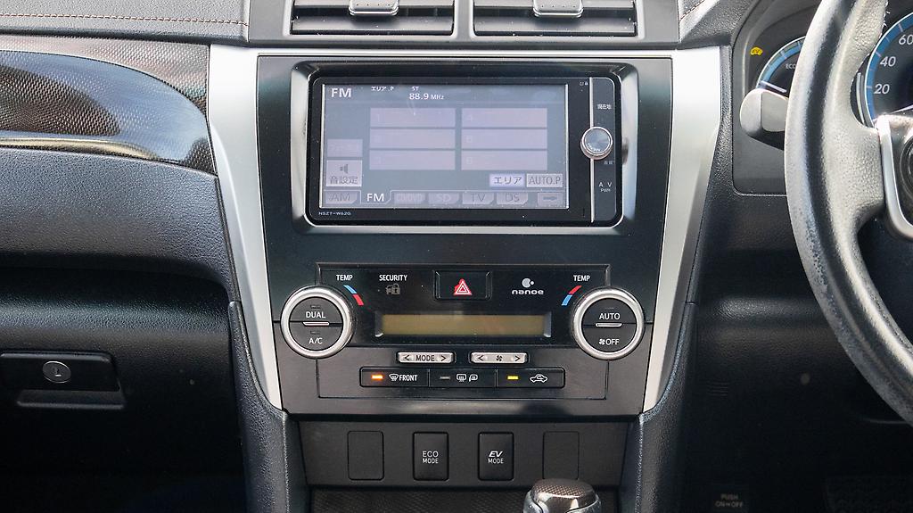 2012 Toyota Camry G-Package hybrid image 351874