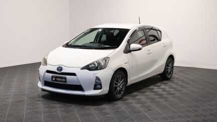 2012 Toyota Aqua S Model + Reverse Camera image 346391