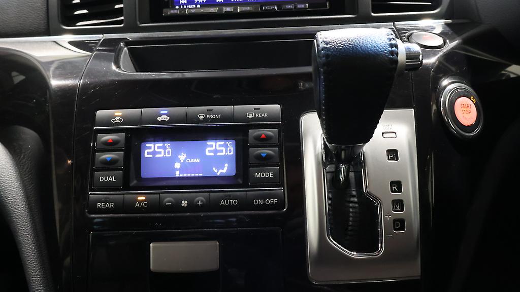 2012 Nissan Elgrand Highway Star Urban Chrome image 348024