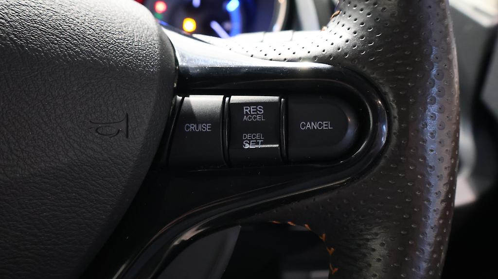 2013 Honda Fit Shuttle Hybrid Smart Selection image 349688