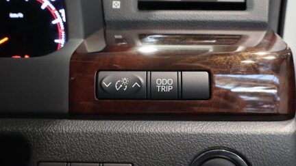 2012 Toyota Vellfire 2.4Z, 8 Seater, Reverse Camera image 349467