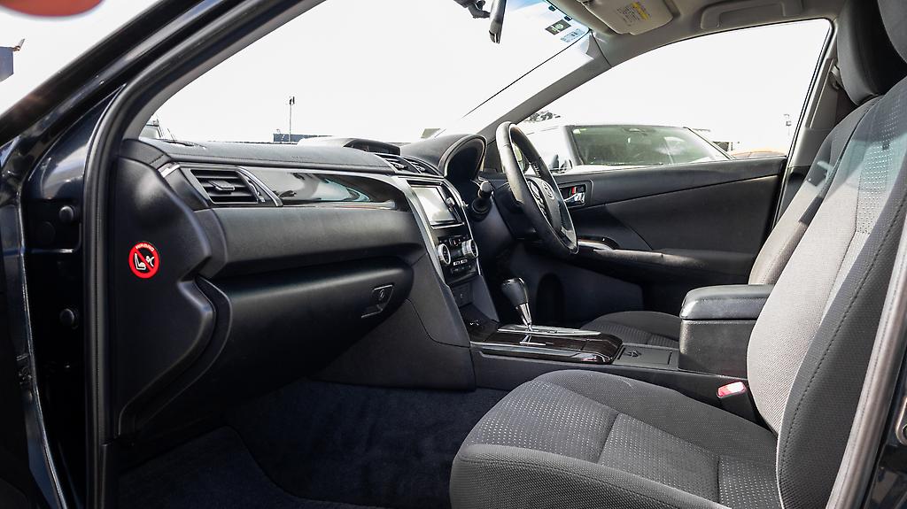 2012 Toyota Camry G-Package hybrid image 351878