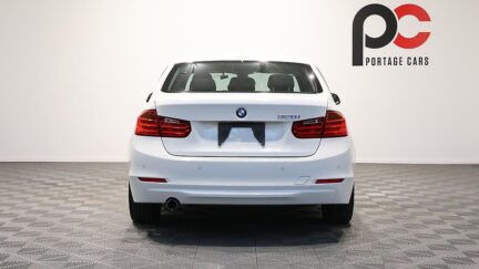 2013 BMW 320i Cruise Control + Reverse Camera image 349008