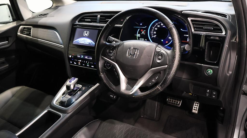 2015 Honda Shuttle Hybrid Z 4WD image 350961