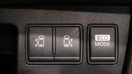 2013 Nissan Serena Hybrid V Selection image 352205