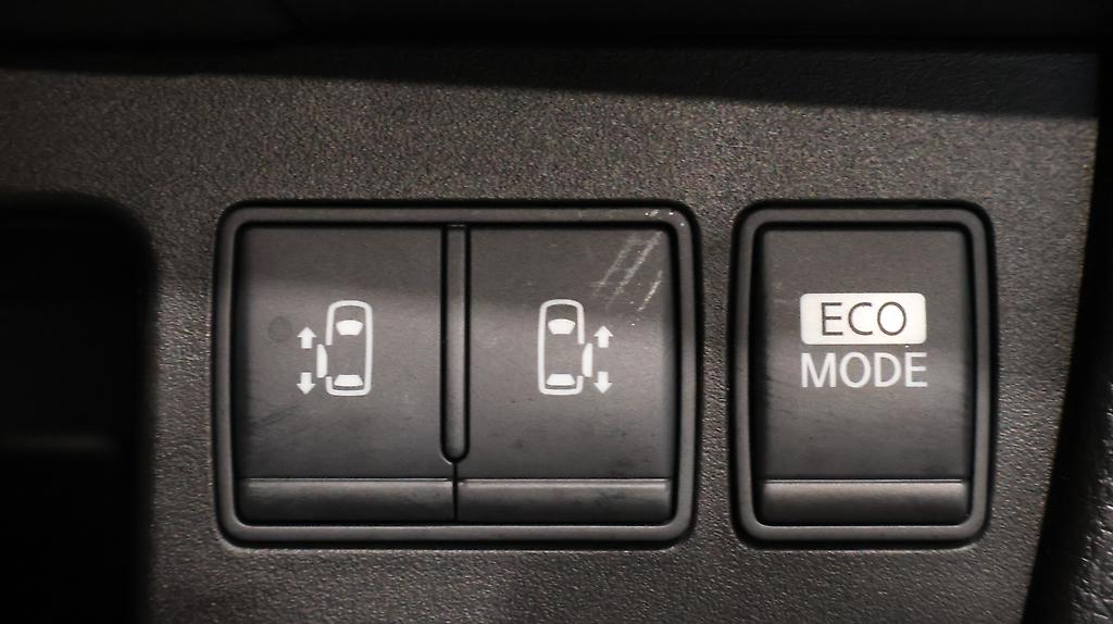2013 Nissan Serena Hybrid V Selection image 352205
