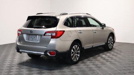 2015 Subaru Outback Limited AWD image 350420