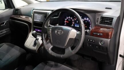 2014 Toyota Vellfire 2.4Z image 348352