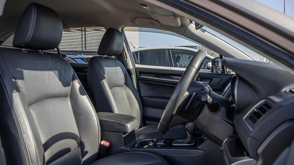 2015 Subaru Outback Limited AWD Leather pkg image 346840