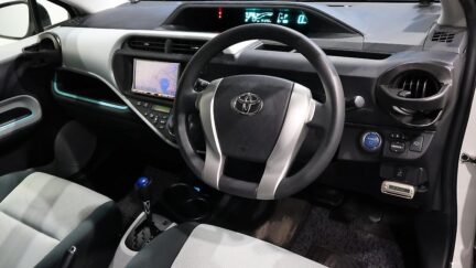 2012 Toyota Aqua S Model + Reverse Camera image 346401