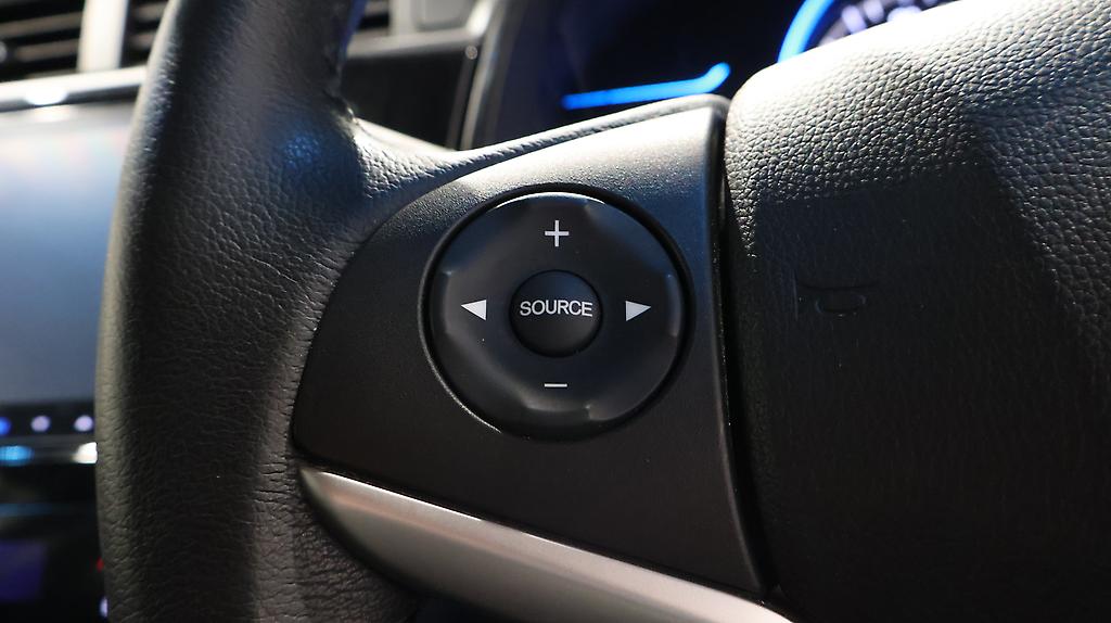 2015 Honda Shuttle Hybrid Z image 350875