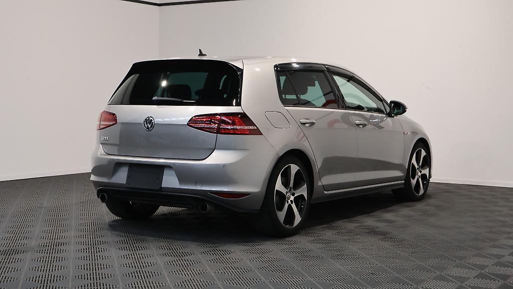 2015 Volkswagen Golf GTI Low KMs image 348193