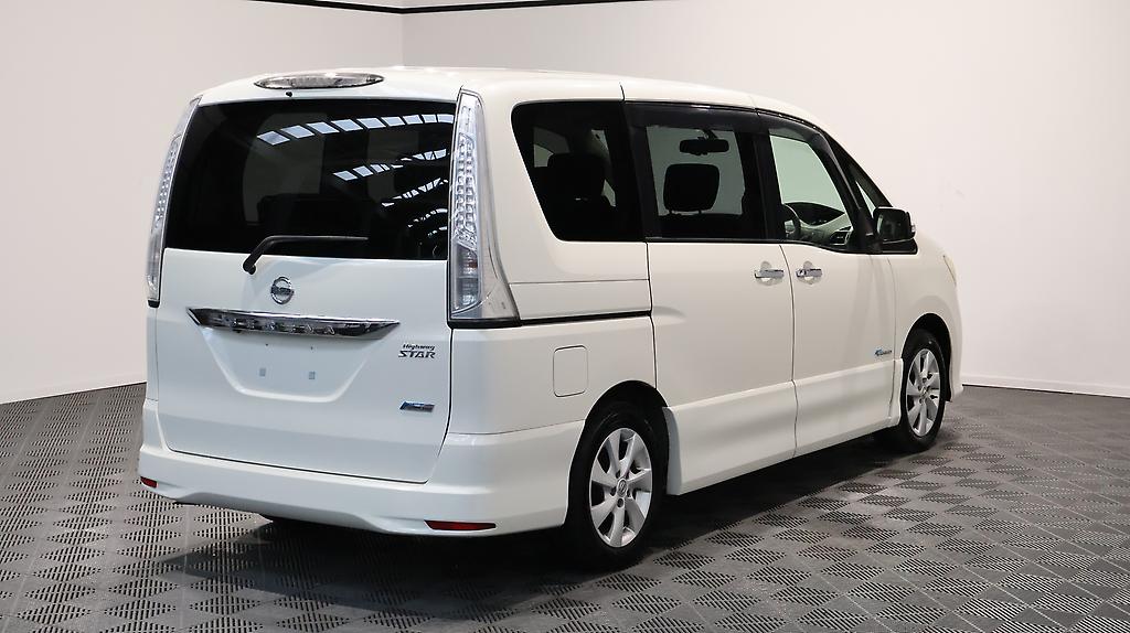 2013 Nissan Serena Hybrid Highway Star S image 348624