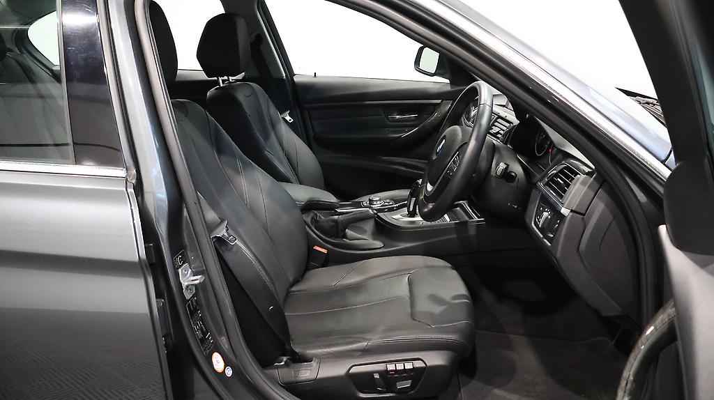 2013 BMW 320i Luxury image 349618