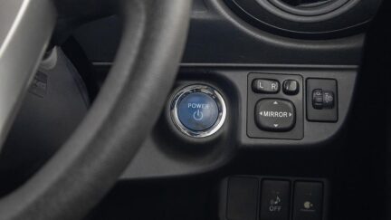 2013 Toyota Aqua G spec  Heated seats, Push start image 348331