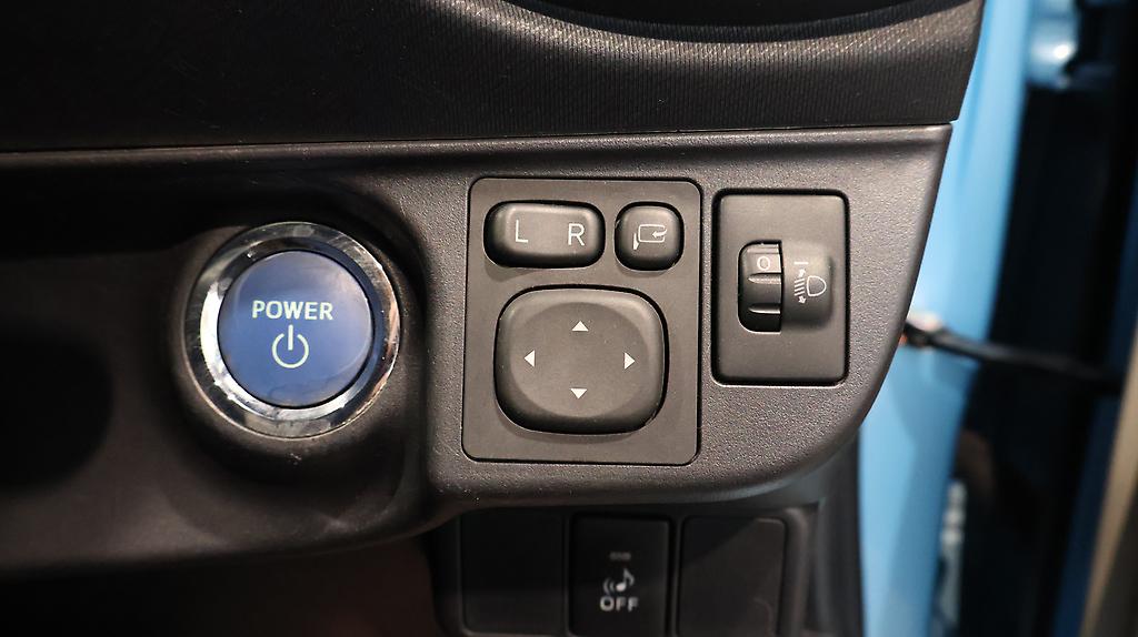 2014 Toyota Aqua G Model, Push Start, Reverse Camera image 350052