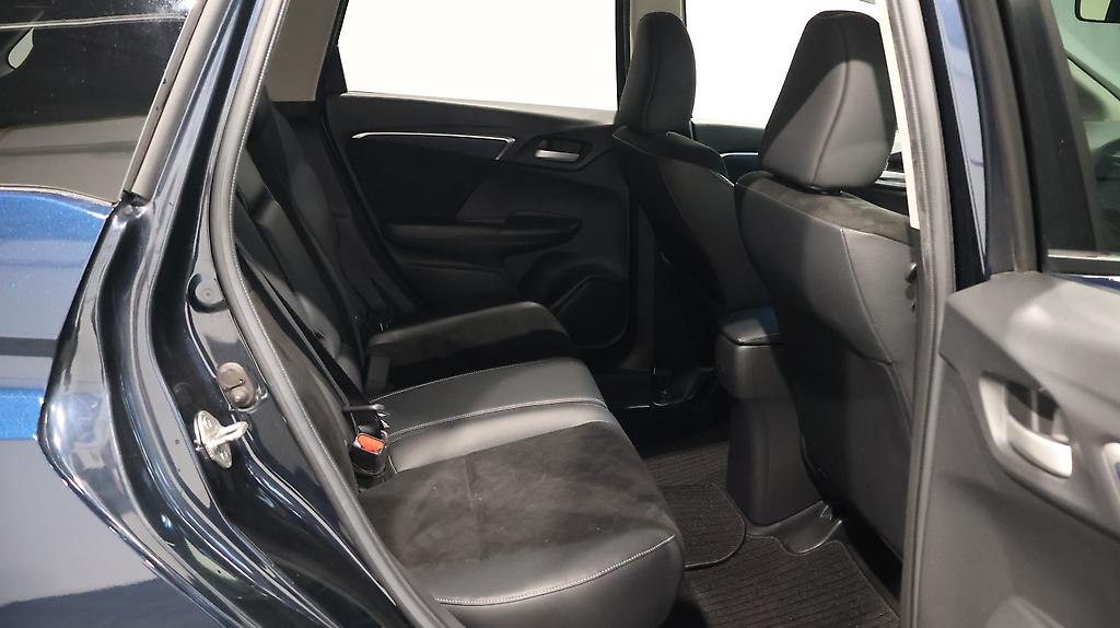 2016 Honda Shuttle Hybrid X image 350359