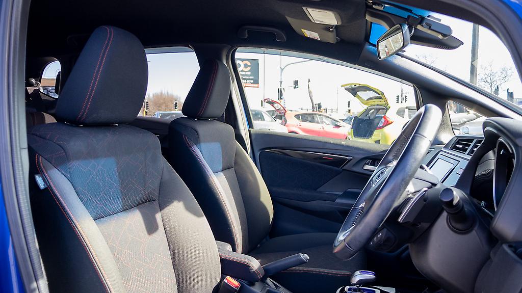 2016 Honda Fit F spec hybrid 7AT Push start image 351165