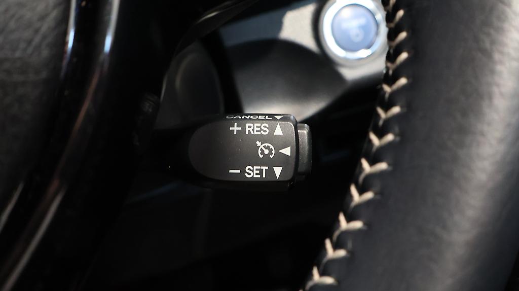 2017 Toyota Vitz Hybrid U Sport Package image 346802