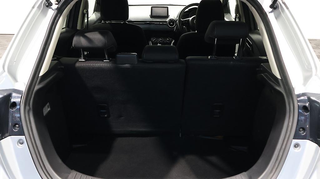 2017 Mazda Demio 13S, Reverse Camera + Push Button Start image 348449