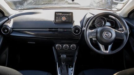 2015 Mazda Demio 13S 6AT skyactiv, push start image 351181